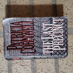 The Last Precinct by Patricia Cornwell